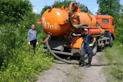 Hogyan szivattyú a pöcegödör irányítani fotókkal és videó