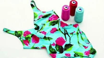 Как да шият бански костюм с проблемите на ръцете си, на жените