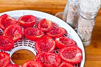 Как да мастурбираш домати Електросушилки - рецепта със стъпка по стъпка снимки