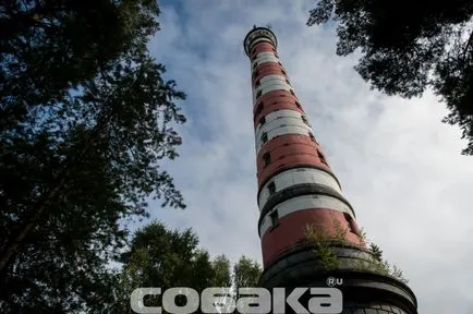 Като пазител живее Osinovezckiy фар на Ладожкото езеро - Lighthouse