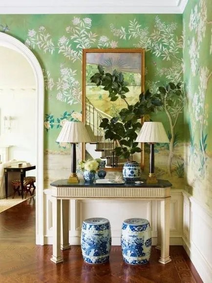fresce și picturi frumoase pe pereți din interior