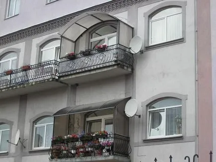 Acoperișul de pe instalația balcon etaj, modul de a face loggia cu mâinile lor, iar partea de sus pe acoperiș