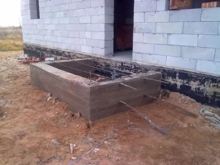 Веранда на бетонния фундамент със собствените си ръце и да попълните