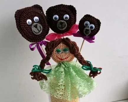 Puppetry trei suportă propriile mâini lor, template-uri, video