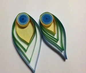 Peacock Quilling műhelyeket lépésről lépésre fotók és videók