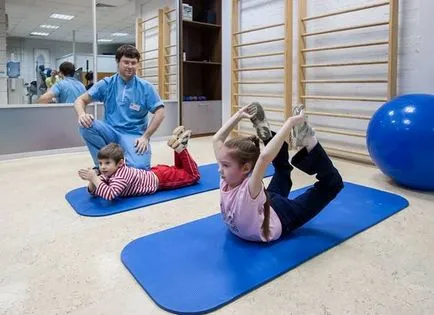 Terapia Exercitarea pentru scolioza la copii un set de exerciții și de încărcare