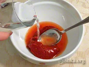 Paste cu carnati in sos de tomate - un pas culinar cu retete pas cu fotografii