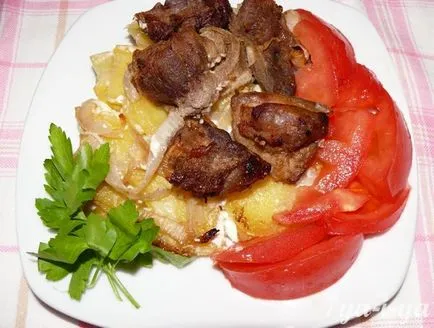 carne de porc marinat la cuptor cu cartofi în folie - pas cu pas, cu fotografii