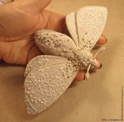 Moth - textile fluture broșă cu mâinile (DIY)