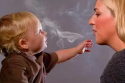 A Can egy szoptató anya a dohányzás
