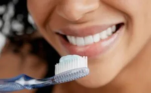 Избелване на зъби у дома народни средства и доказани методи