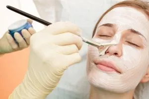 Albirea exfolierea tipuri de proceduri faciale și contraindicații