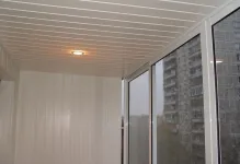 Panourile de tavan pe balcon pe balcon PVC cum să facă, furnizeze propriile lor mâini