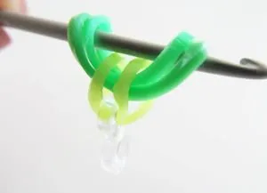 Țesutul benzi elastice pe cârlig pentru începători lecții cum să facă figuri, jucării și brățări tese