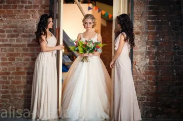 Koszorúslány ruhák Szentpéterváron vásárolnak olcsó - Alisa esküvői szalon