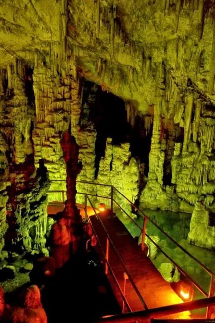 Zeus-barlang, Kréta szigetén (Psychro vagy Psychro Cave), fotó és leírás