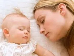 Rutina de zi cu zi a mamelor cu nou-născuților, mame despre copii