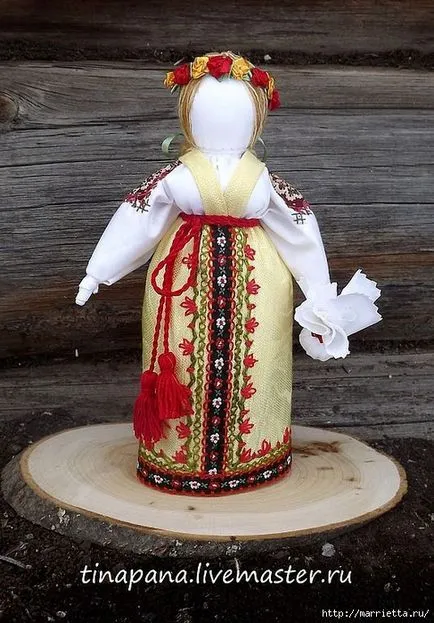 Шият се популярна традиционната кукла