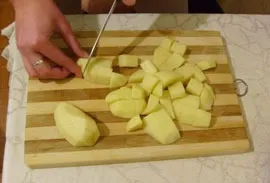 домакини на Съвета как да се режат картофи в супата - жени списание libjob (Дамски библиотека табла)