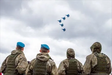 Рицари и Бързолети празнува 25 години! военен преглед