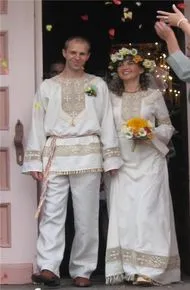 Esküvői ruha népi stílusban