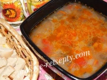 Csirke leves recept gombával és sertéshús