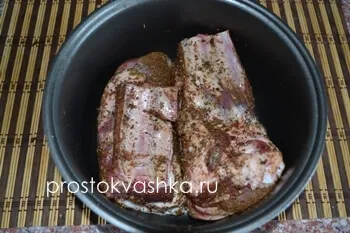 Свинско корем в multivarka - проста рецепта със снимка