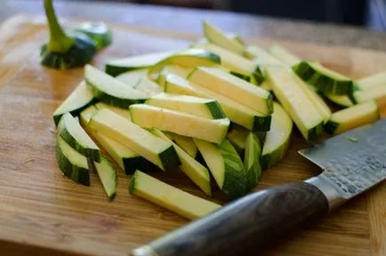 Задушени тиквички рецепти са бързи и вкусни с патладжан, моркови и лук, зеленчуци и картофи