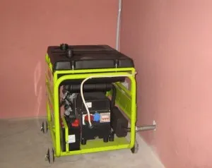 Telepítése benzines generátor bent a ház vagy a pincében