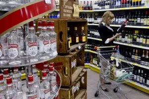 Interdicția privind vânzarea de alcool la penalizare de noapte pentru încălcarea