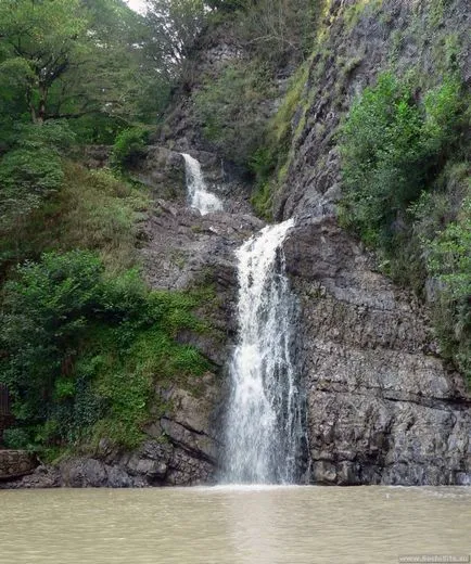Zmeykovskie водопади Сочи - Снимки на туристически мнения