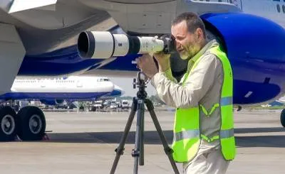 • Crește experiența în special telefotografierea