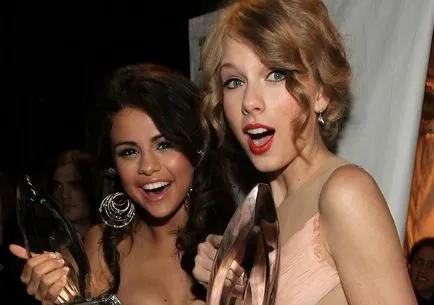 15 ok, hogy legyünk barátok, mint Taylor Swift és Selena Gomez, címlapjáról mosolygott ránk