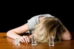 Алкохол и юноши предизвиква пристрастяване, последствията и лечение на