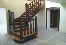 Balustri pentru scări din lemn fotografie a instala propriile lor mâini, dimensiunea, video cum să stabilească Oak