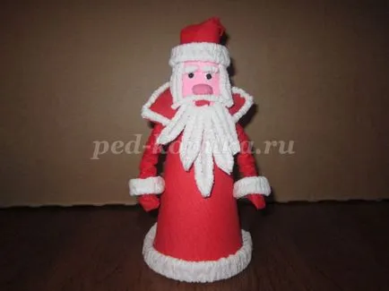 Дядо Коледа от гофрирана хартия