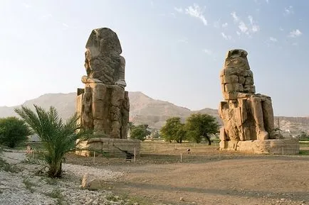 Látnivalók Luxor templomok, sírok, temetők