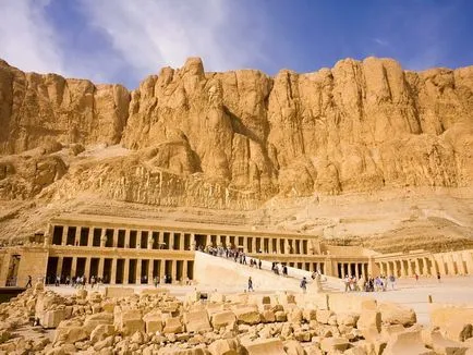 Látnivalók Luxor templomok, sírok, temetők