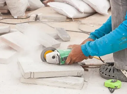 Как да се разруши бетонна плоча