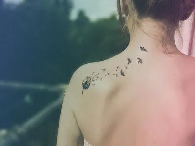 Milyen értékeket madár tetoválás
