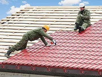 Hogyan erősíthető a fém profil a tetőn kezét (video)