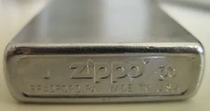 Как да се различи оригинала от фалшив Zippo