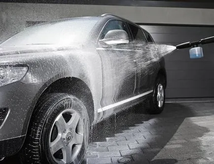 Hogyan mossa az autót - a kerekeket a belső