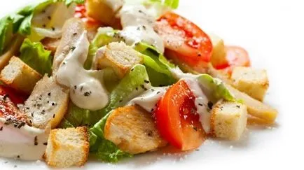 Cézár saláta csirkével és krutonnal klasszikus recept egy finom saláta - A legfrissebb hírek