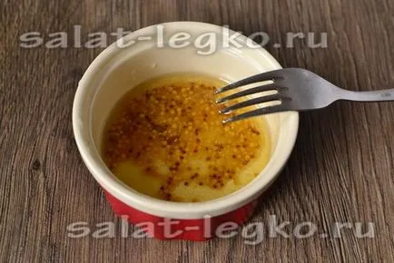 Salata de ton cu roșii și castraveți