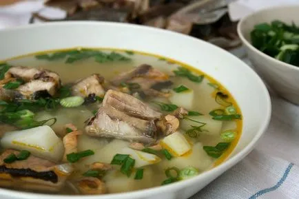 Főzni levest konzerv makrélacsuka egyszerű, finom és egészséges leves receptek