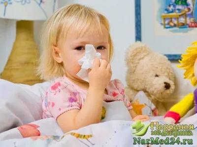 Как да се лекува настинка в едно дете или възрастен в дома