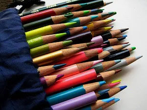 suporturi pentru creioane cu propriile lor mâini
