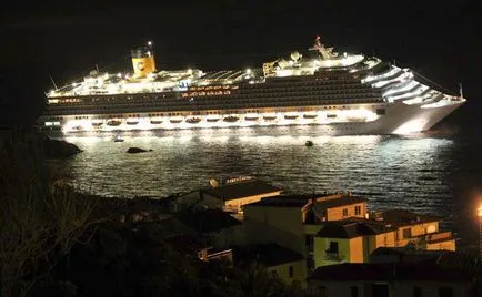 Крахът на круизен кораб Коста Конкордия, снимка новините