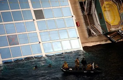 Colapsul navei de croazieră Costa Concordia, știri fotografie